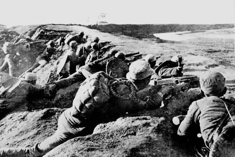 今天致敬那场不屈不挠的抗争