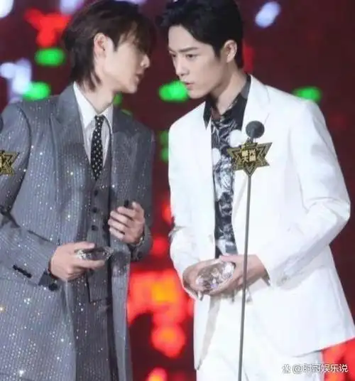 肖战忙于新戏与王一博以分道扬镳!王阳挤掉王一博评视帝!