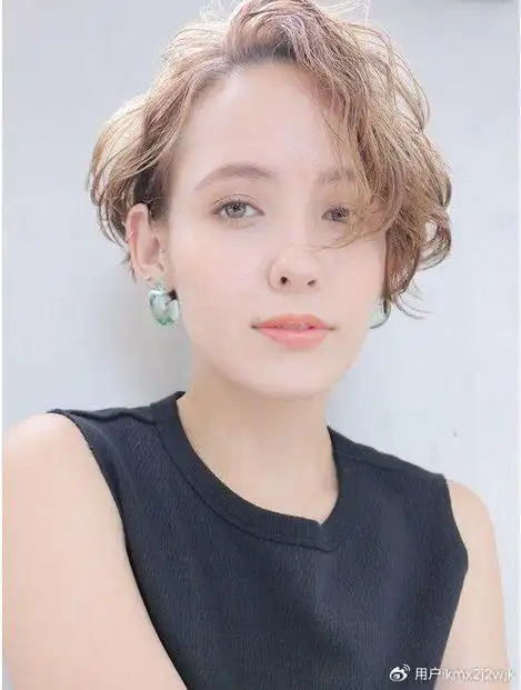 最值得尝试的女发,利落时尚很蓬松,你喜欢吗|发型|短发|女性_新浪新闻