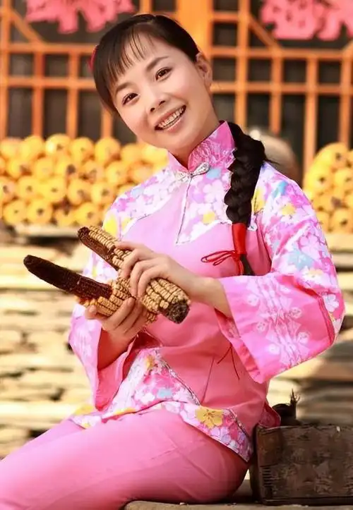 歌手王二妮:土得掉渣是大美,亲情婚姻都有泪