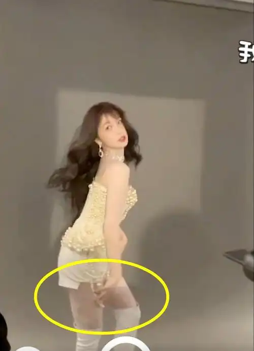 虞书欣上班被偷拍穿长筒靴凹凸造型曲腿那刻真实腿围全暴露了