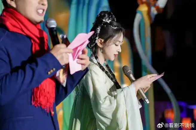 春花厌吴谨言古装锁死##吴谨言天选古装人