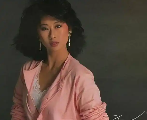 天后叶倩文不顾世俗眼光不顾身份插足恩师林子祥的婚姻