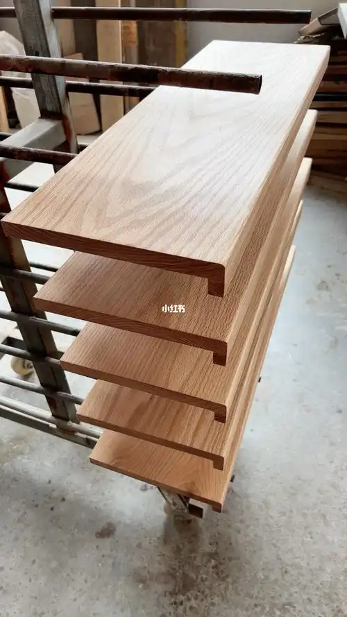 定制我们认真的红橡木楼梯踏步板各种实木