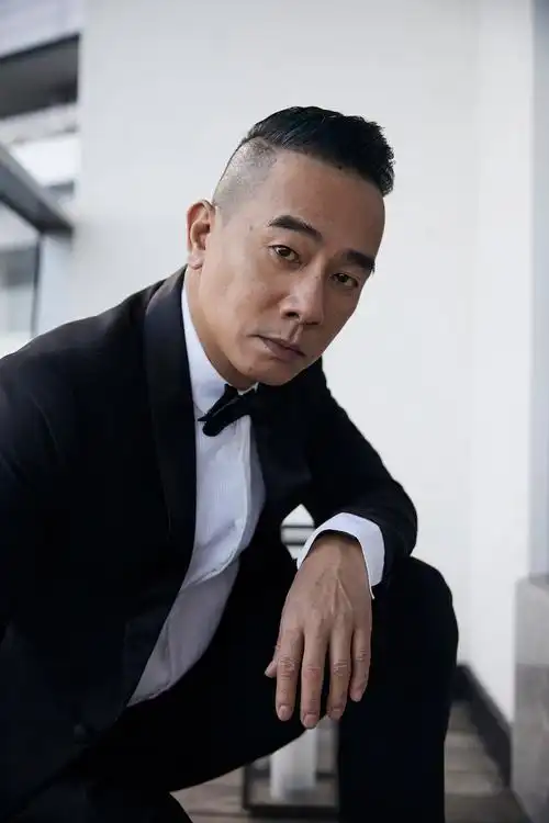 陈小春出席海南岛电影节致敬讲述光影与梦