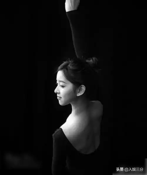 章泽天跳舞旧照曝光,身形纤细让人羡慕,网友的评论却集体跑偏