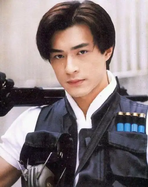 古天乐究竟有多帅看完这几张照片你就会知道他曾经白到发光古天乐神雕