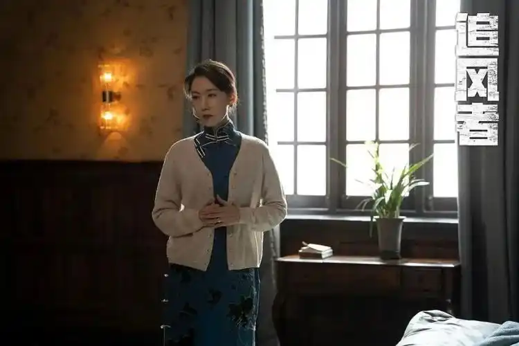 《庆余年》看47岁的袁泉和42岁的高露,就知道骨相和气质的重要性