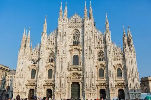 米兰大教堂被关闭?这座花500多年建成的教堂,疫情前人声鼎沸