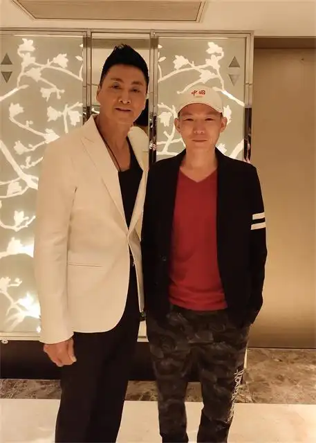 【演员】何家劲联系方式~13520828889