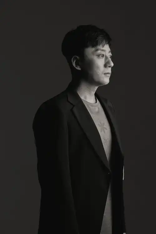 音乐说书人张磊新歌故事上线肆拾的歌讲述人生平凡的诗