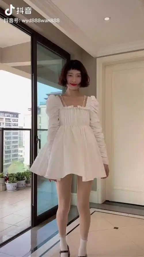 本来不想发抖音的但是这春夏光腿神器实在是太自然太能遮瑕了