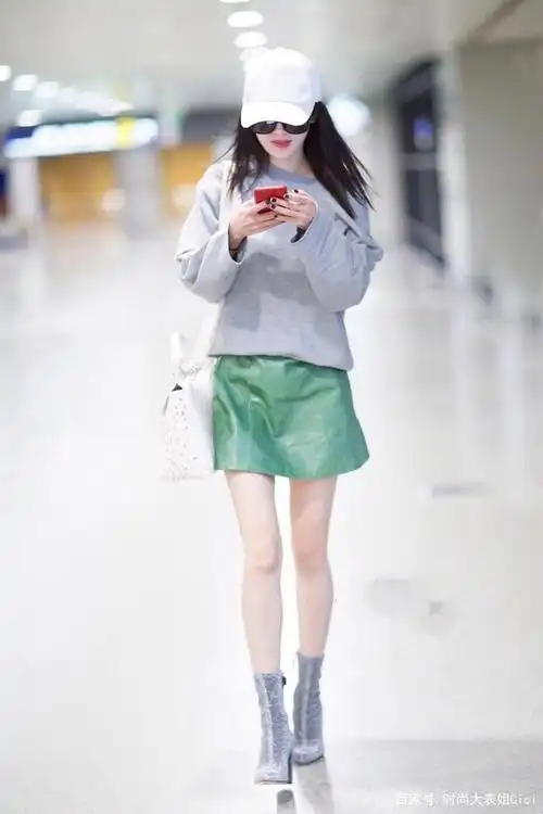杨幂机场穿搭