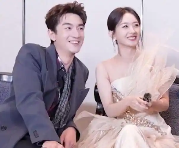 赵丽颖和林更新关系有多好?看两人给对方的备注就行,真实又温馨