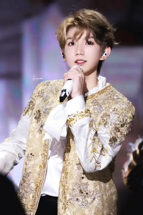 与王源十年璀璨共往##王源好像小王子