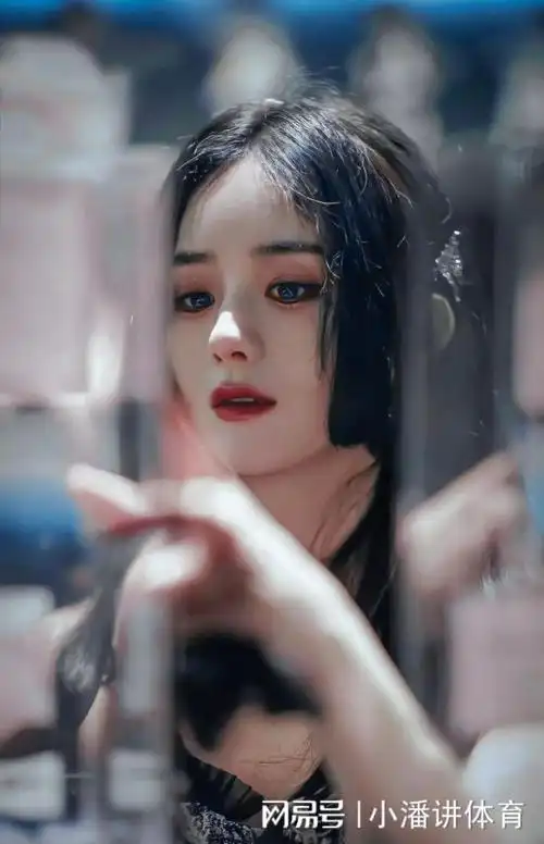 赵丽颖终于选对发型, 不得不说, "公主切"也太适合她了|脸型|圆脸|方