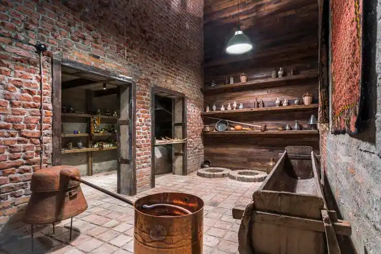 比利斯酿酒厂酒窖