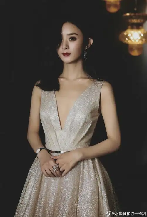 赵丽颖金色星光渐变裙##赵丽颖腾讯星光大赏##赵丽颖星光大赏