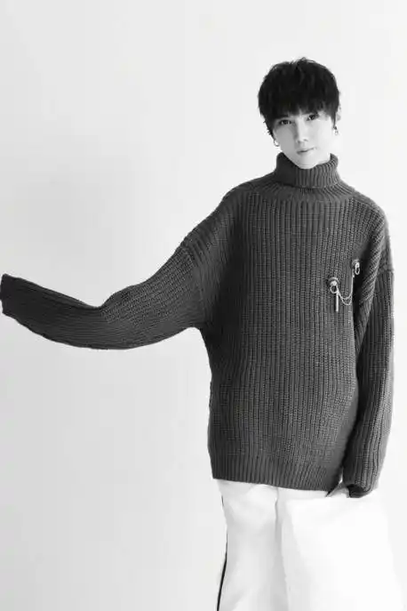 陈玮镔一个美到窒息的漫撕少年 网友:这下巴真的太