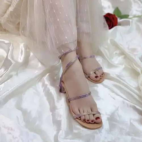 2020年新款网红露趾方头一鞋两穿水钻凉鞋女仙女风