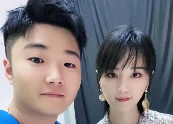 白小白歌手个人资料-白小白再被质疑"已婚",评论区出现其妻子名字,遭