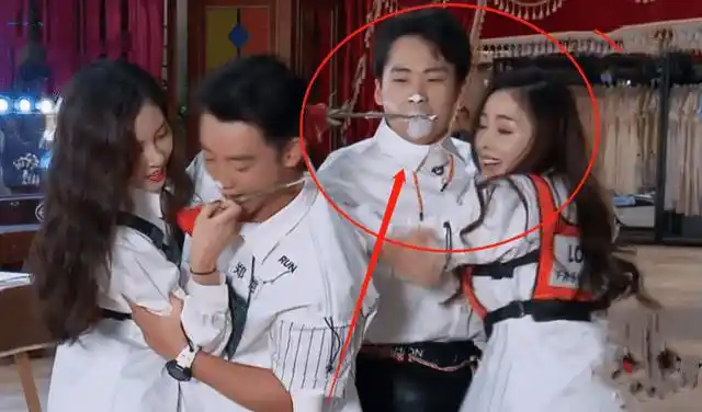 郭麒麟满脸面粉,抱着张天爱时说的话好圈粉,素养是装不出来的