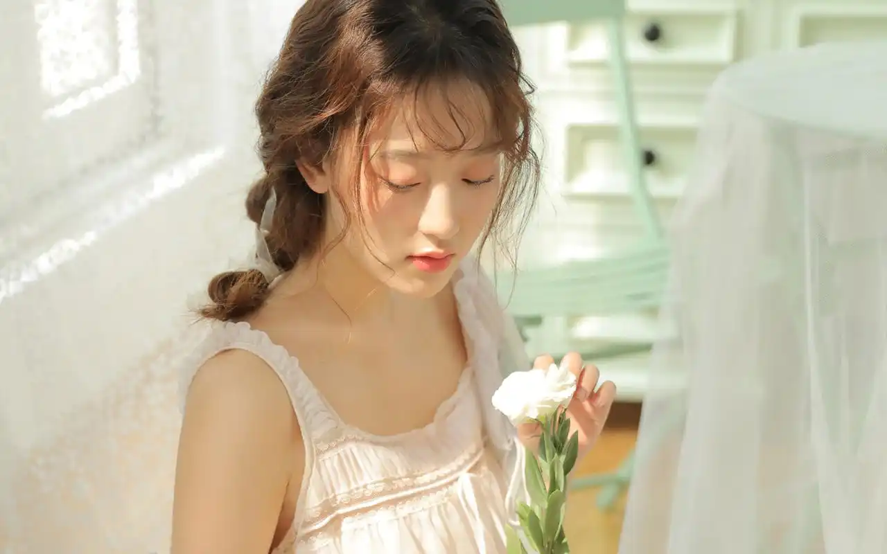 白纱唯美女生高清桌面壁纸