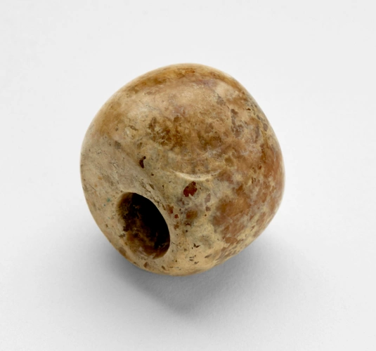 新石器时期 良渚文化玉珠子(正面) 美国弗利尔美术馆藏