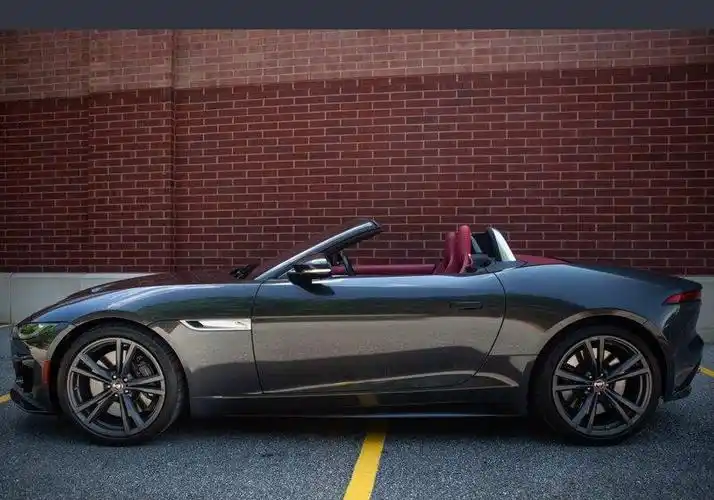 捷豹f-typer,英式跑车,回头率高