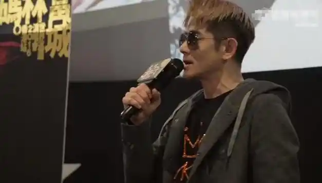 有人70岁还精神抖擞,有人50出头就很苍老了|胡子|皱纹|古天乐|周润发