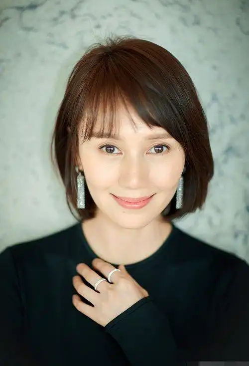 四十岁女士剪短发发型 大方流行的短头发造型图集(3)