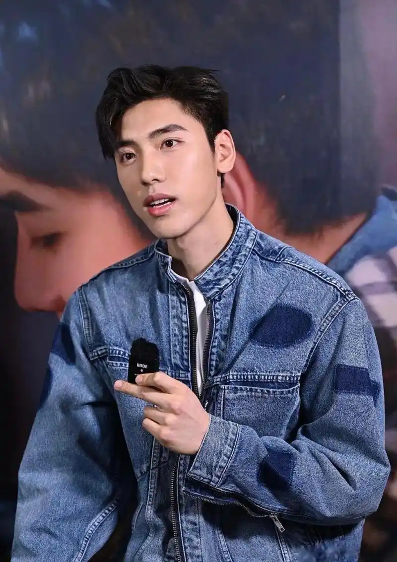 来看状态蔡徐坤 陈立农 范丞丞 黄明昊 林彦俊 朱正廷 王子异 小鬼