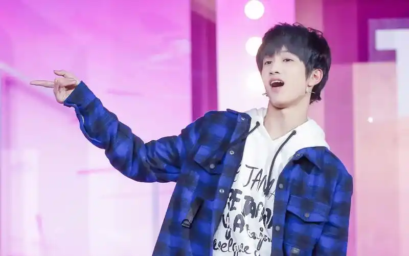 【敖子逸】hotline bling 竖屏focus