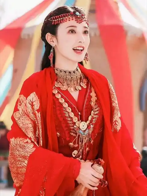 被彭小苒惊艳到了!上一次古装这么好看,还是4年前的《东宫》