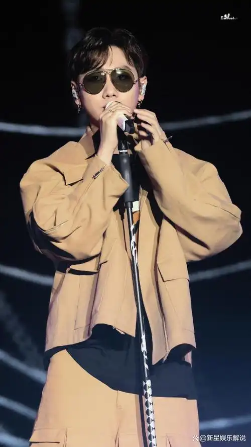 汪苏泷《血肉》难听上热搜,音综修音太恐怖了