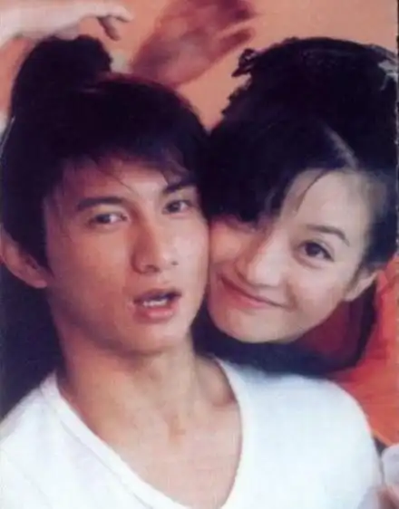 老照片:吴奇隆和赵薇