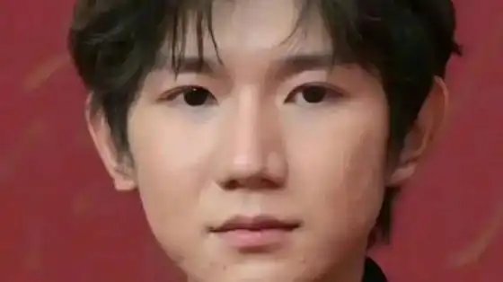 微博电影之夜的生图出了,王源还引起蛮大争议的.