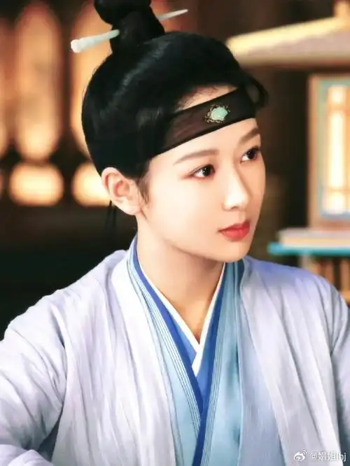 长相思2##杨紫长相思##杨紫#    红颜远相思苦几番难相付,静等凤凰