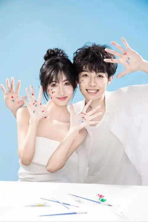 甜蜜浪漫情侣合照