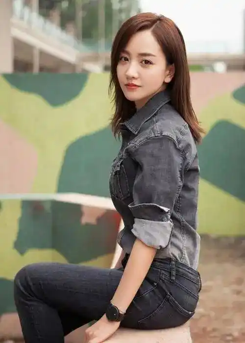 杨蓉皮肤好到不输当年,素颜像25岁_少女_年龄_美颜