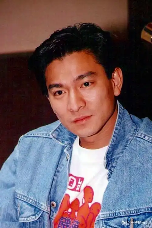 刘德华63岁变化惊人满头白发胖了十斤网友心疼呼吁退休