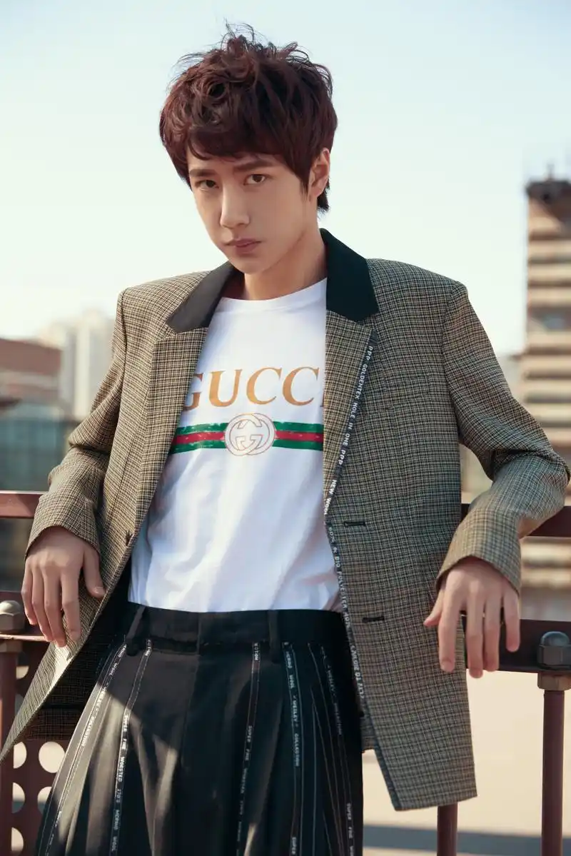 克里斯马少年王一博写真曝光盛世美颜宛若画报