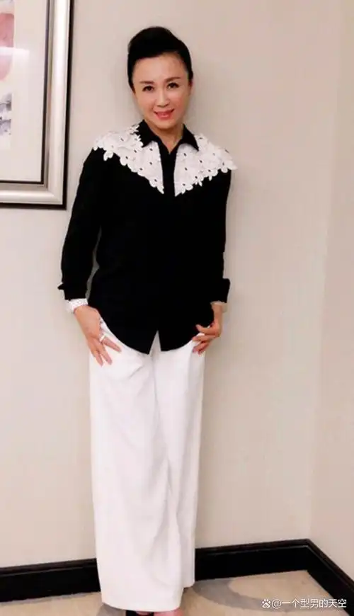 傅艺伟,这个名字对于80后,90后的观众来说并不陌生.