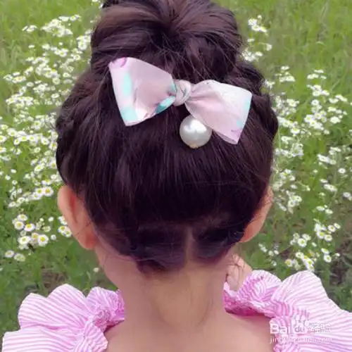 女宝宝扎头发简单又可爱的样式