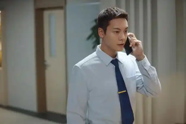 中化身一线消防员 陈伟霆:痛和泪都是最直接的反应|封面会客厅|胡军