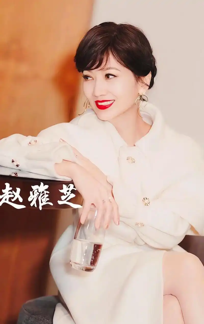 赵雅芝1954年出生于香港,中国香港女演员.1973年参加香 - 抖音