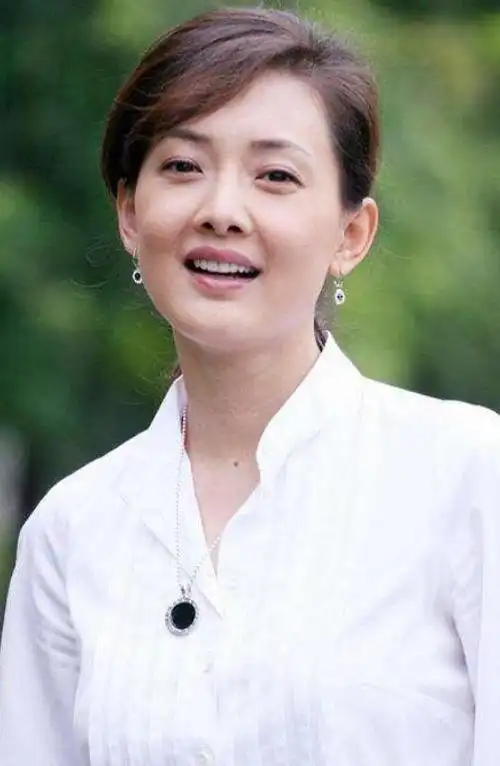 牛莉个人资料简介及,牛莉的简历,本文共(1873字)