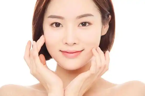女生有必要知道的四个"护肤小技巧":坚持下去,皮肤更水嫩光滑