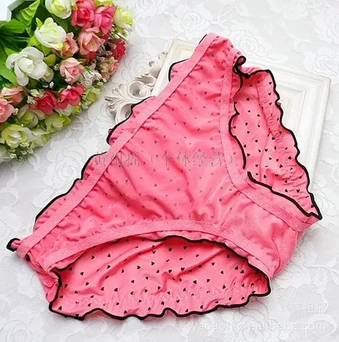 3325 爱心花色女式冰丝内裤批发供应 大量内裤批发供应