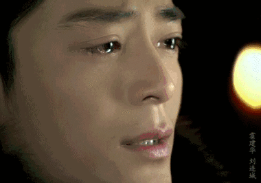 谁说男人不流泪我说男人哭吧哭吧不是罪不是不哭